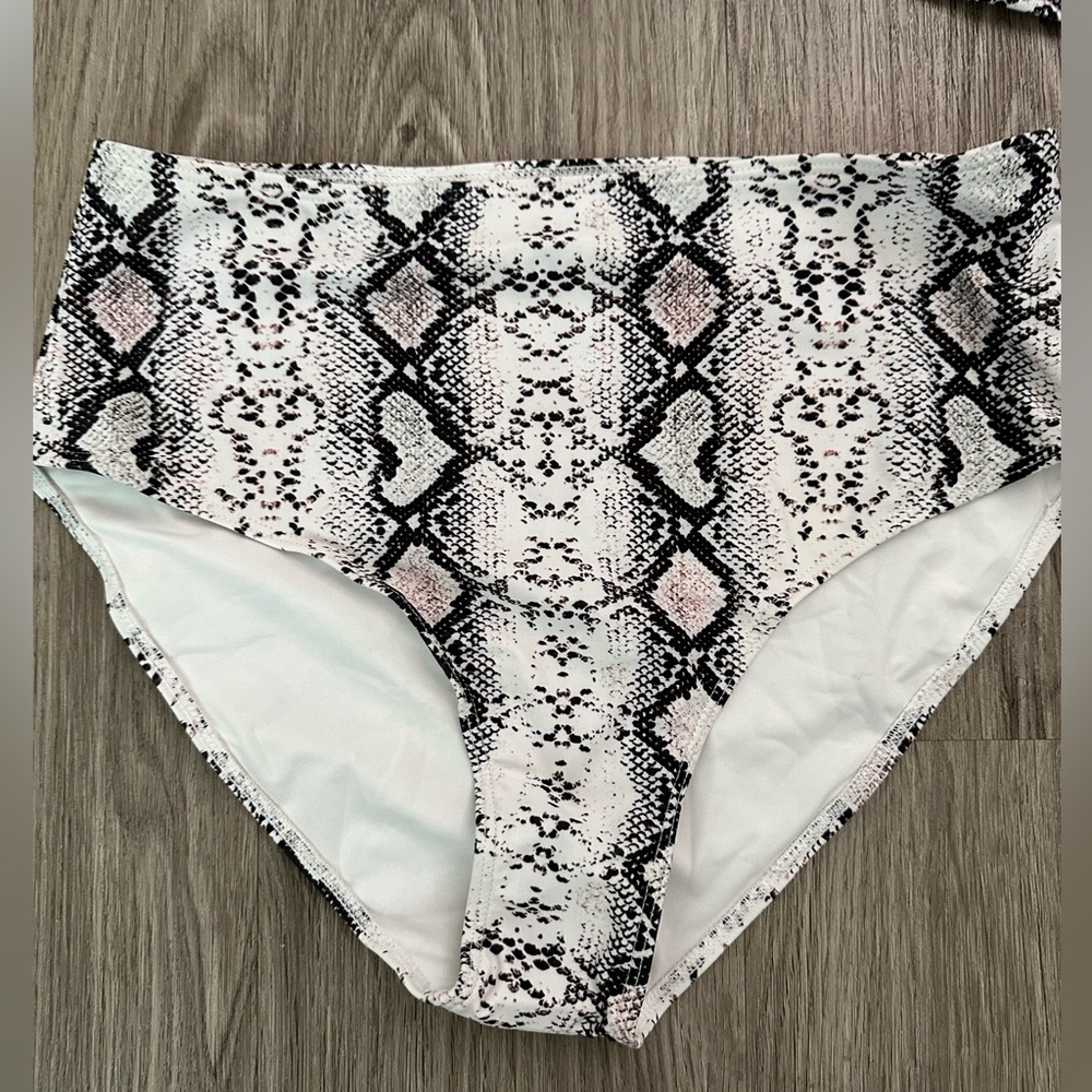 NWT| High Waisted 2 Pieces Snake Print Bikini Suit - Picture 8 of 10